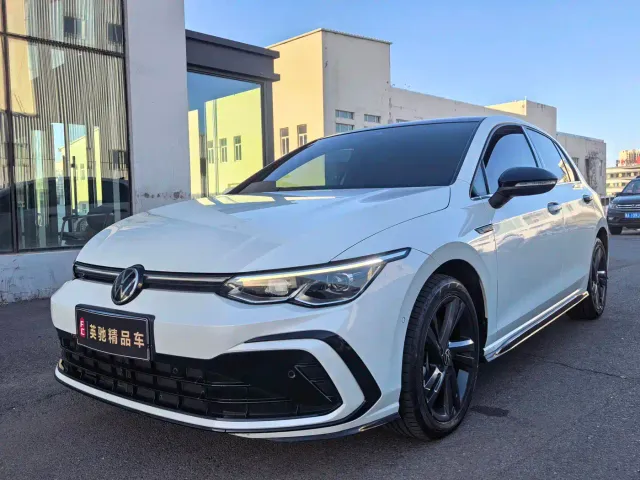 Фотография автомобиля — Volkswagen Golf