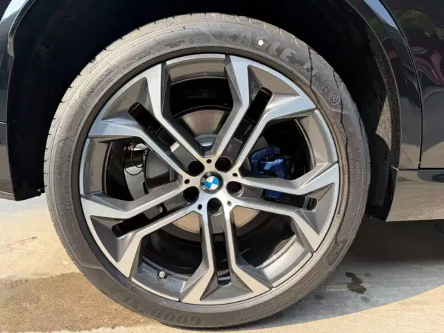 BMW X5 — Фото автомобиля 16