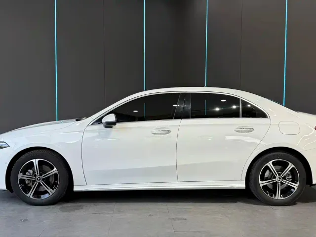 Mercedes-Benz A-Class — Фото автомобиля 4