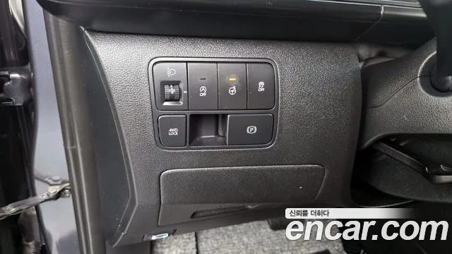 Hyundai Staria Staria 4WD Tourer 9 мест — Фото автомобиля 15