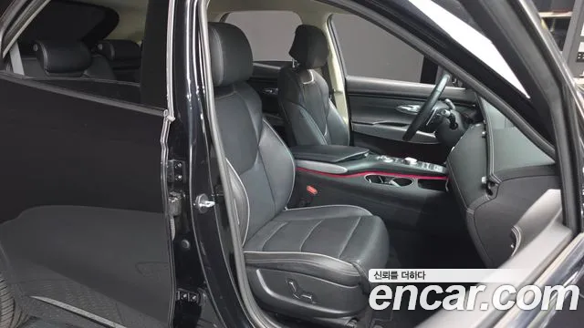 Genesis GV70 — Фото автомобиля 12