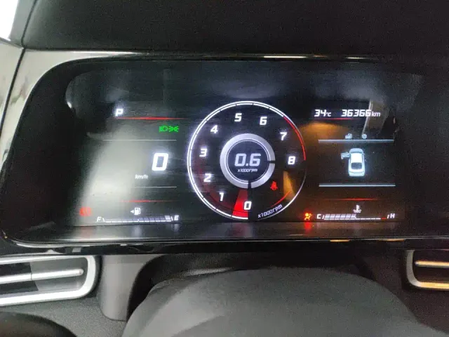 Hyundai Elantra — Фото автомобиля 8