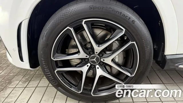 Mercedes-Benz GLE-Class — Фото автомобиля 5
