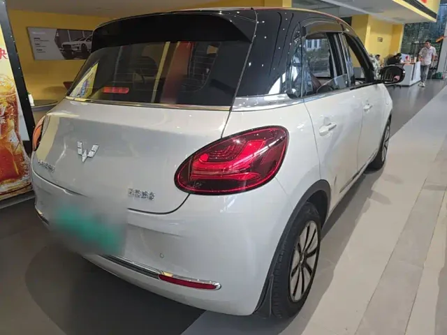 Wuling Bingo — Фото автомобиля 6