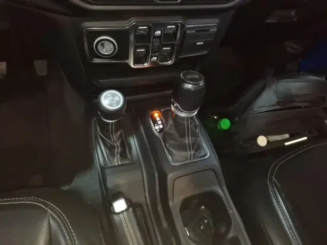 Jeep Wrangler 4xe — Фото автомобиля 13
