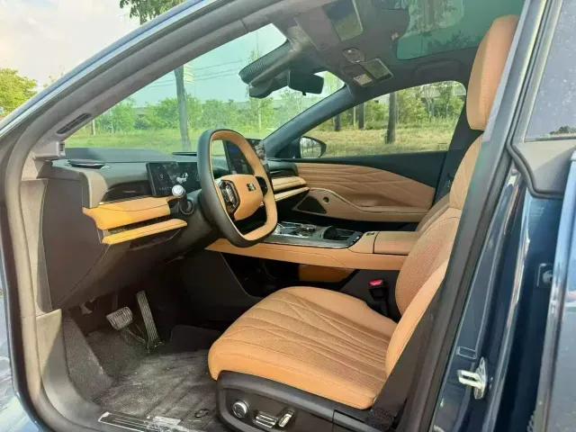 Geely Galaxy Xingyao 8 — Фото автомобиля 4