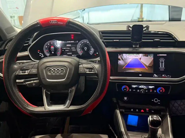Audi Q3 — Фото автомобиля 14