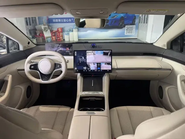 Luxeed S7 — Фото автомобиля 6