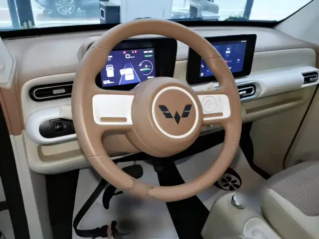 Wuling Hongguang Mini EV — Фото автомобиля 10