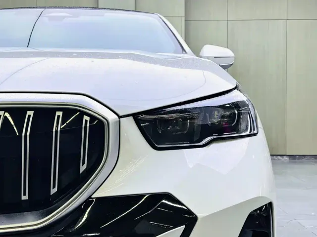 BMW 5 Series — Фото автомобиля 7