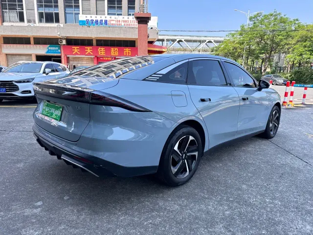 Geely Galaxy L6 — Фото автомобиля 6