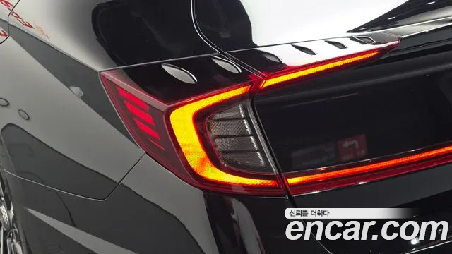 Hyundai Sonata — Фото автомобиля 16