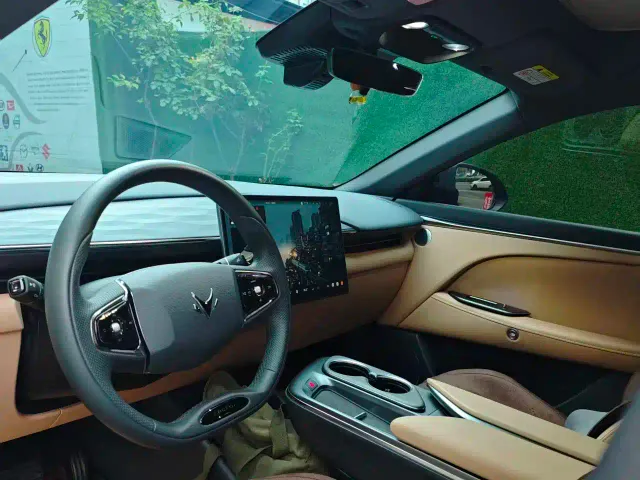 Arcfox Alpha T5 — Фото автомобиля 4