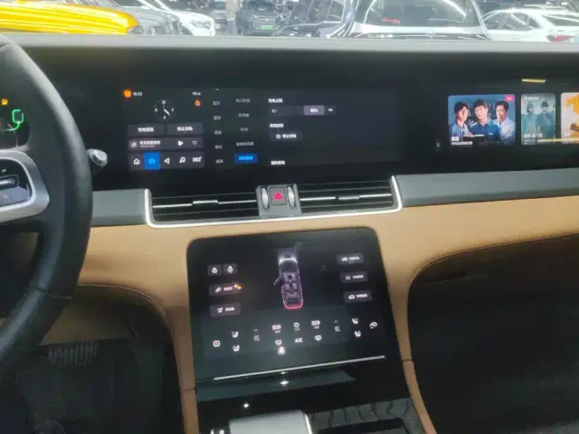 Li Auto ONE — Фото автомобиля 13