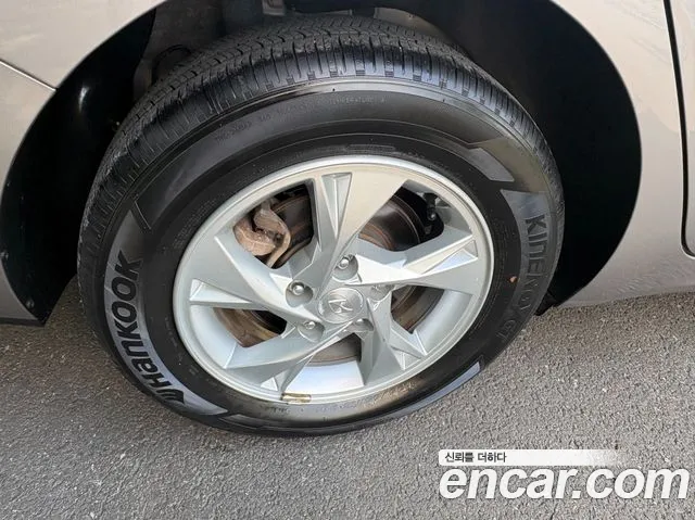 Hyundai AVANTE Avante (CN7) — Фото автомобиля 19