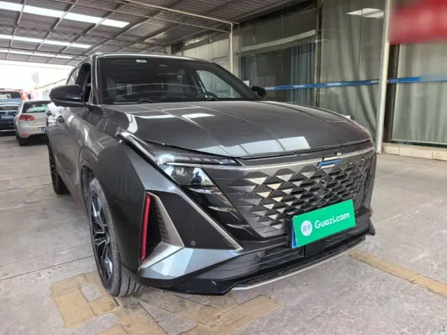 Changan Z6 — Фото автомобиля 3