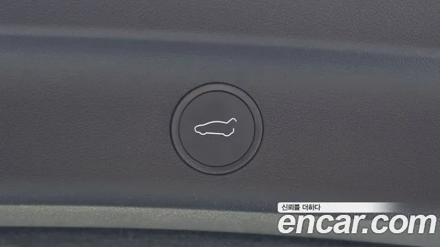 Tesla Model Y — Фото автомобиля 14