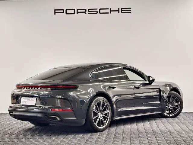 Porsche Panamera — Фото автомобиля 3