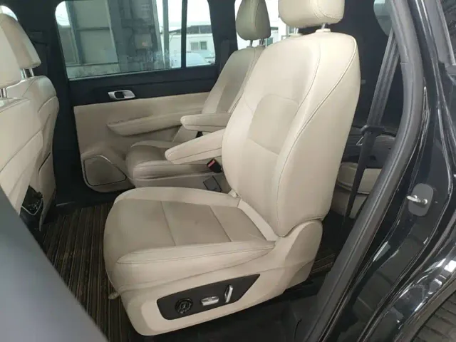 Li Auto ONE — Фото автомобиля 16
