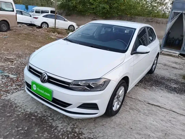 Фотография автомобиля — Volkswagen Polo