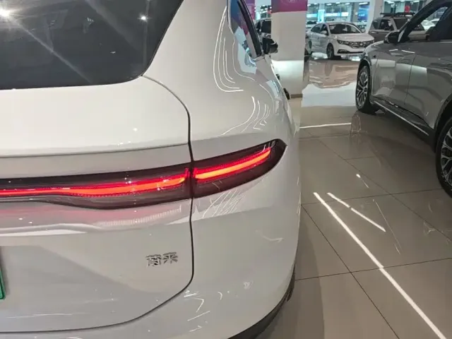 Nio EC6 — Фото автомобиля 7