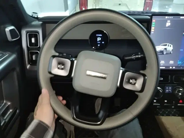 iCAR V23 — Фото автомобиля 10