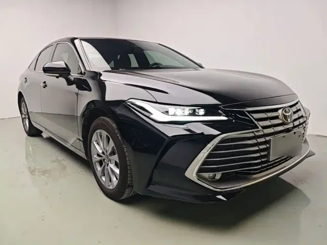 Toyota Avalon — Фото автомобиля 3