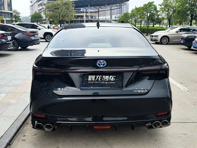 Toyota Avalon 2022 Hybrid 2.5L XLE Premium Edition — Фото автомобиля 8
