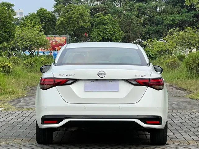 Nissan Sylphy — Фото автомобиля 5