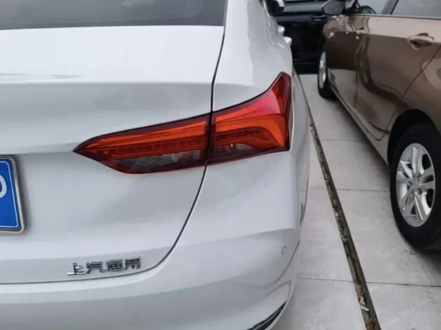 Buick Verano — Фото автомобиля 7