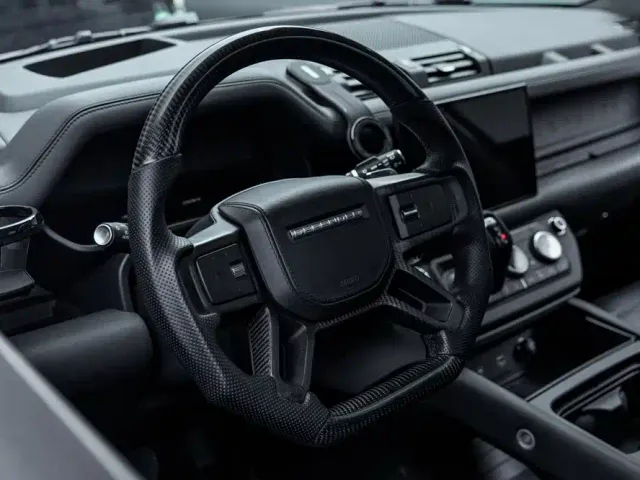 Land Rover Defender — Фото автомобиля 21