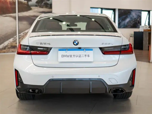 BMW 3 Series — Фото автомобиля 8