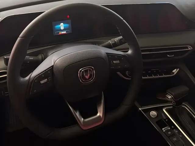 Changan Eado — Фото автомобиля 10