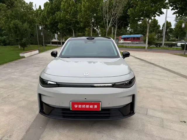Leapmotor C10 — Фото автомобиля 2