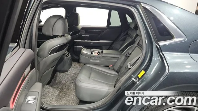Genesis G90 Бензин 3.5 турбо AWD — Фото автомобиля 11