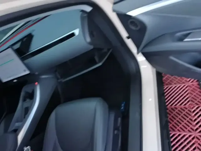Xpeng MONA M03 — Фото автомобиля 16