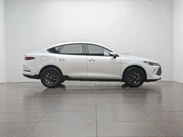 BYD Qin PLUS — Фото автомобиля 11