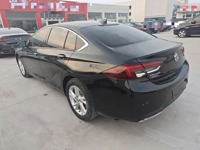 Buick Regal — Фото автомобиля 22