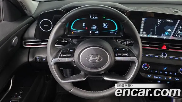 Hyundai AVANTE Новый Avante (CN7) — Фото автомобиля 15