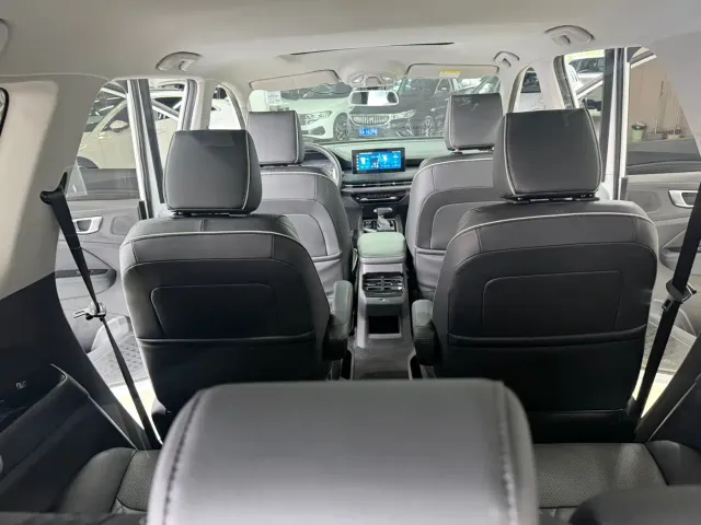 Wuling Jiachen — Фото автомобиля 19