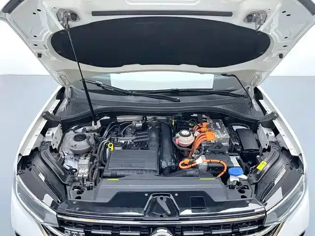 Volkswagen Tayron GTE Plug-in Hybrid — Фото автомобиля 16