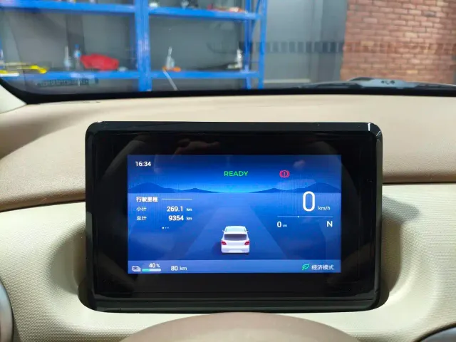 Wuling Hongguang Mini EV — Фото автомобиля 13