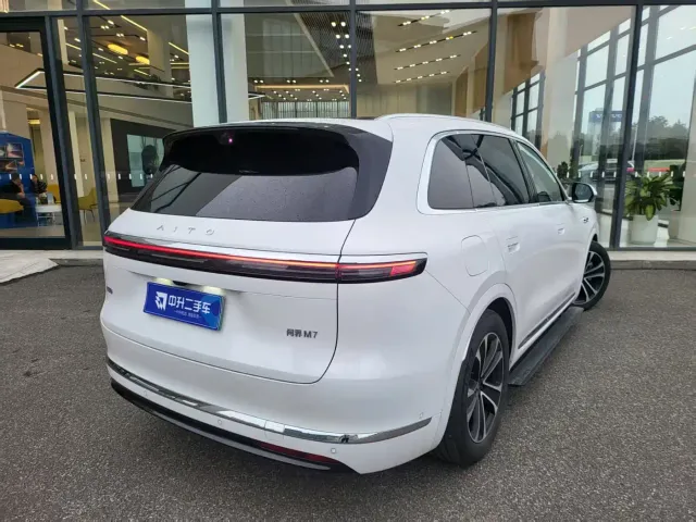 Aito M7 — Фото автомобиля 4