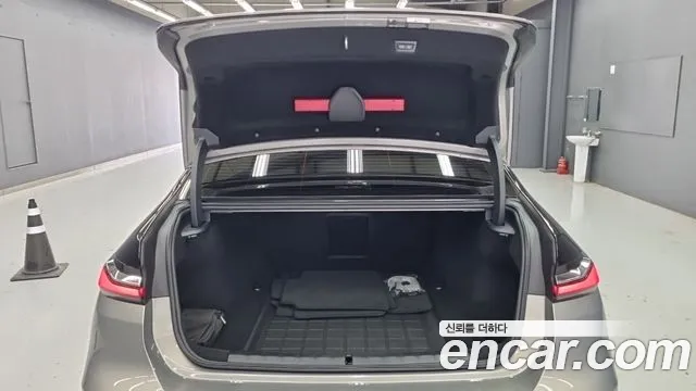 BMW 7 Series G70 — Фото автомобиля 15