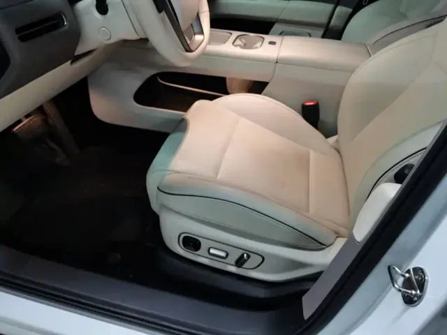 Li Auto i6 — Фото автомобиля 9