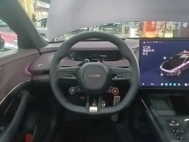 Xiaomi SU7 — Фото автомобиля 10