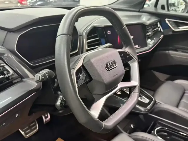 Audi Q4 e-tron — Фото автомобиля 5