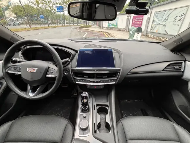 Cadillac CT5 — Фото автомобиля 7