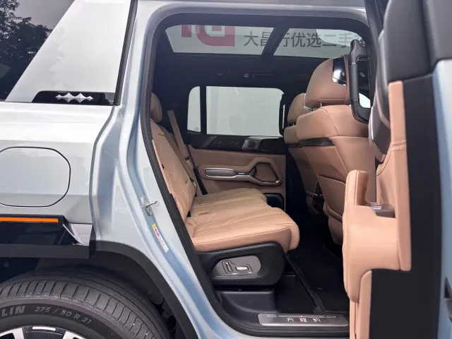 BYD FangChengBao Leopard 8 — Фото автомобиля 9