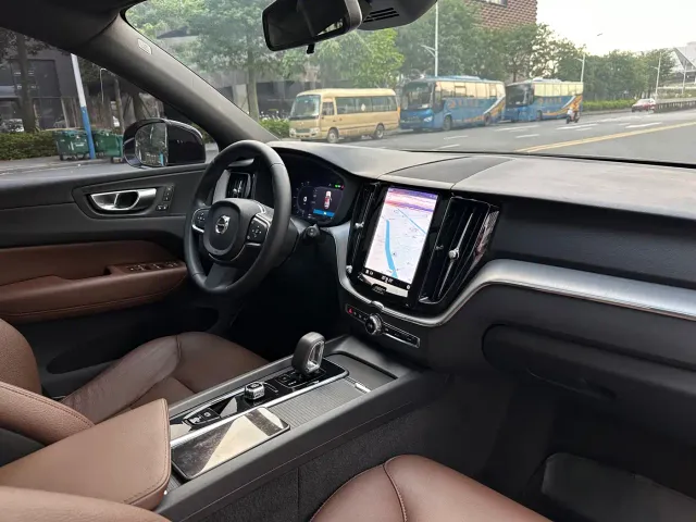 Volvo Volvo XC60 2024 B5 AWD Zhiyi Luxury Edition — Фото автомобиля 10